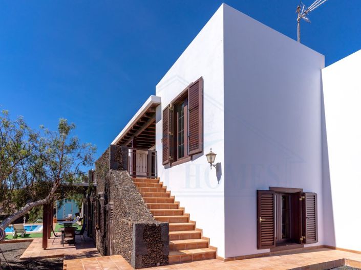 Image No.44-7 Bed House for sale