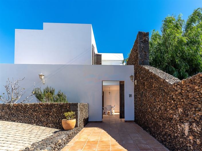 Image No.45-7 Bed House for sale