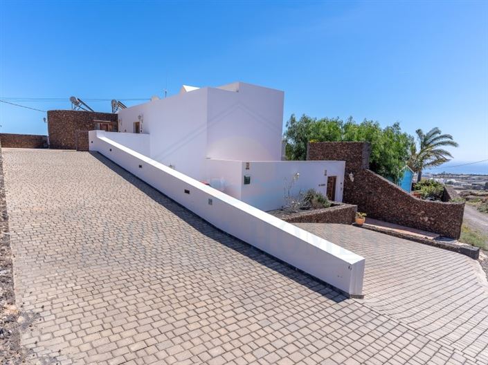 Image No.46-7 Bed House for sale