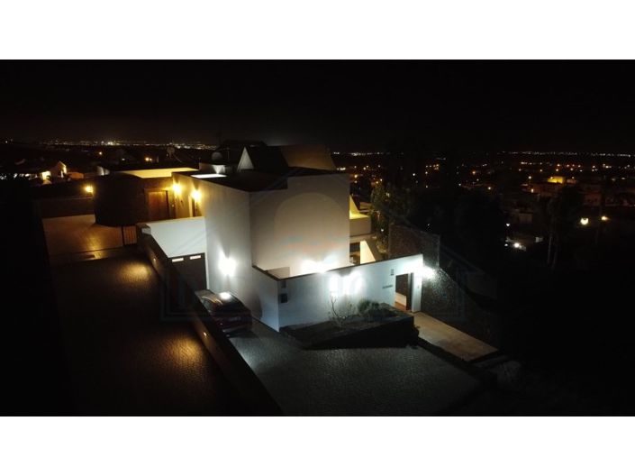 Image No.52-7 Bed House for sale