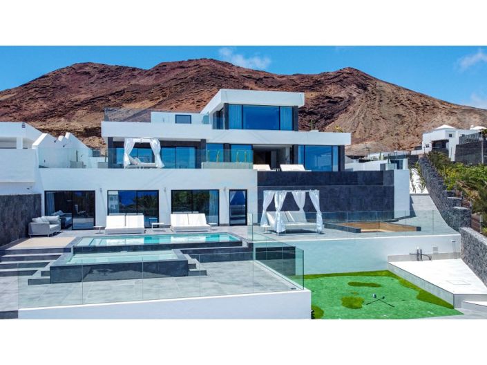 Image No.4-7 Bed Villa for sale