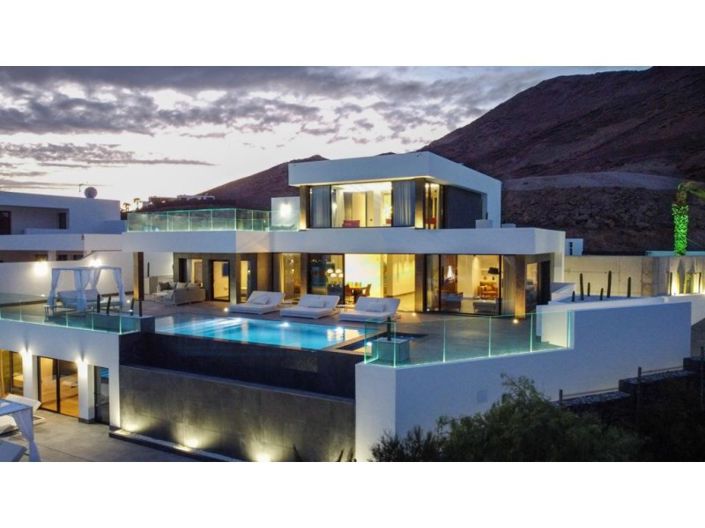 Image No.5-7 Bed Villa for sale