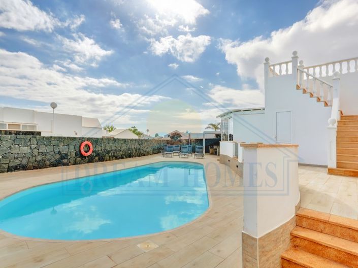 Image No.12-5 Bed Villa for sale