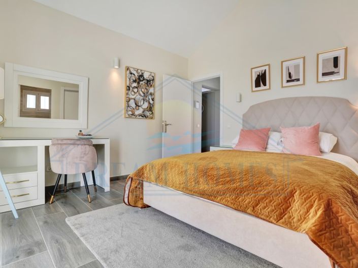 Image No.19-5 Bed Villa for sale