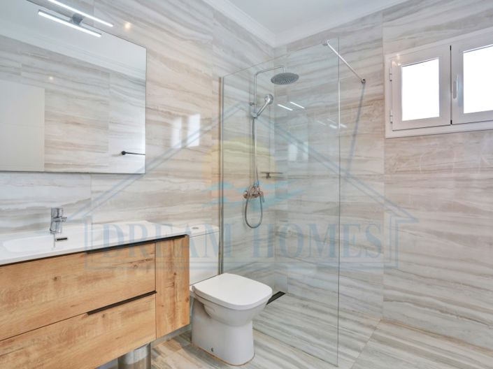 Image No.39-5 Bed Villa for sale