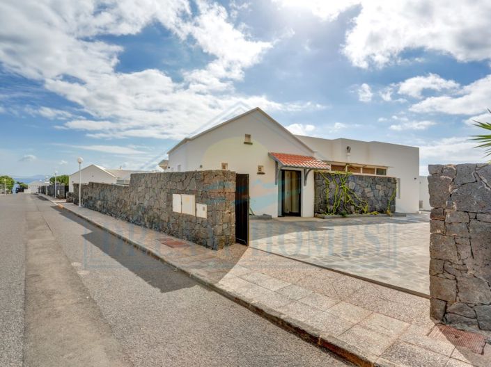 Image No.5-5 Bed Villa for sale