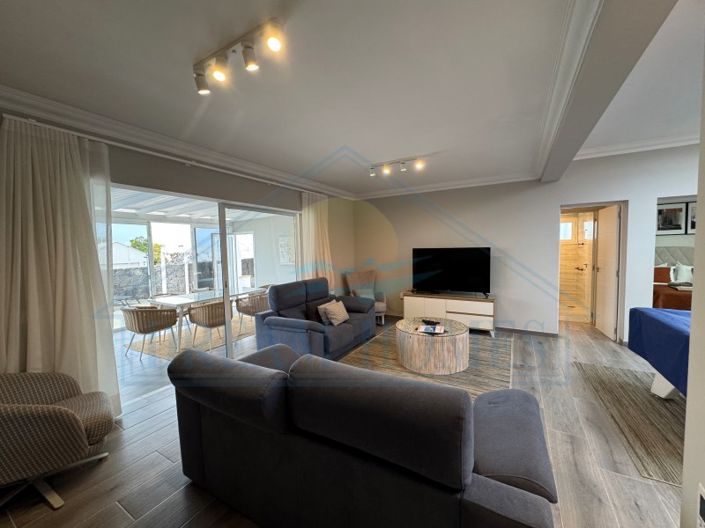 Image No.42-5 Bed Villa for sale