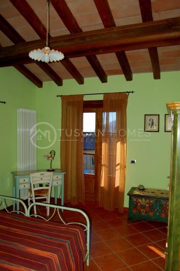 Image No.11-8 Bed Farmhouse for sale