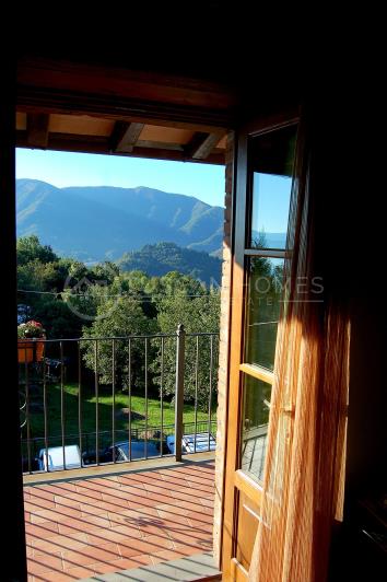 Image No.6-8 Bed Farmhouse for sale