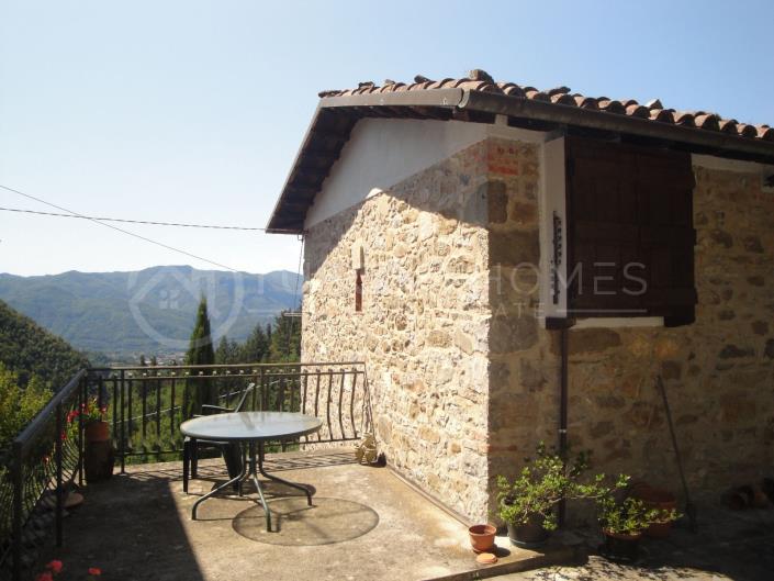 Image No.3-6 Bed Farmhouse for sale