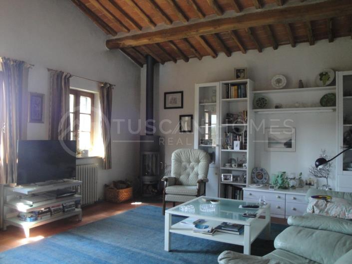 Image No.11-6 Bed Farmhouse for sale