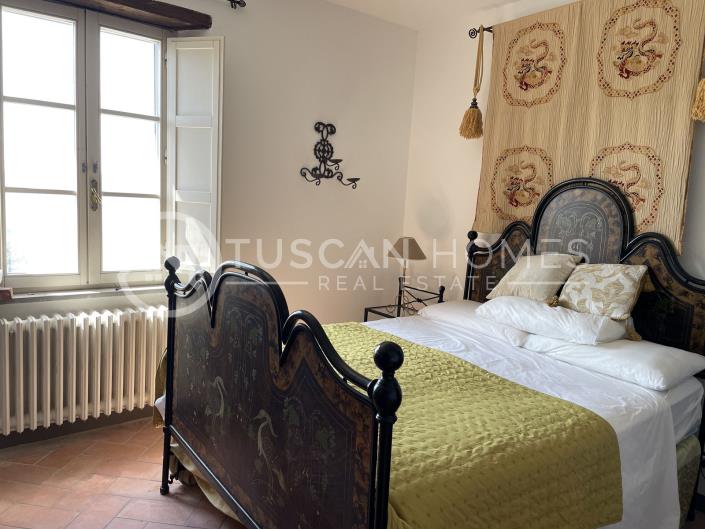 Image No.7-4 Bed Townhouse for sale