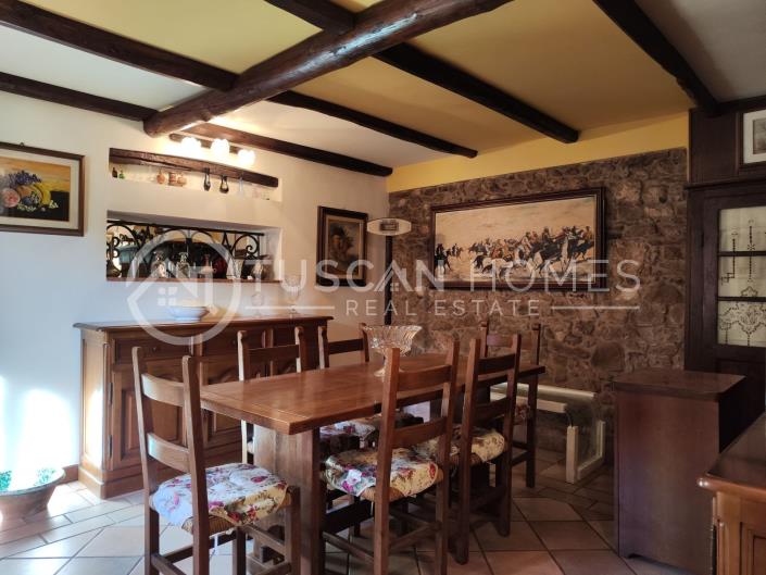 Image No.22-4 Bed Farmhouse for sale