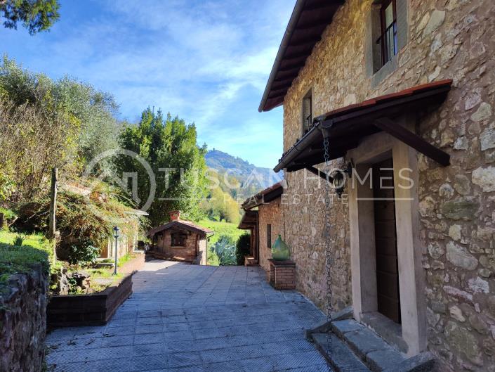 Image No.6-4 Bed Farmhouse for sale