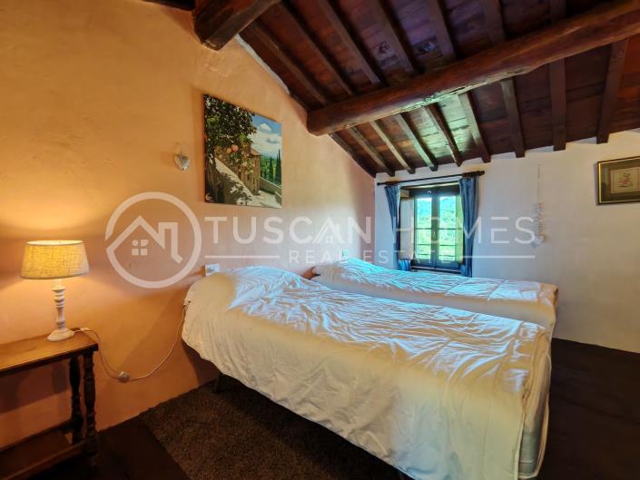 Image No.9-3 Bed Farmhouse for sale