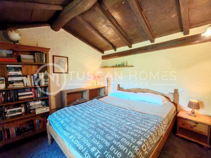 Image No.2-3 Bed Farmhouse for sale