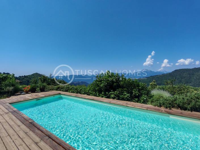 Image No.1-5 Bed Farmhouse for sale
