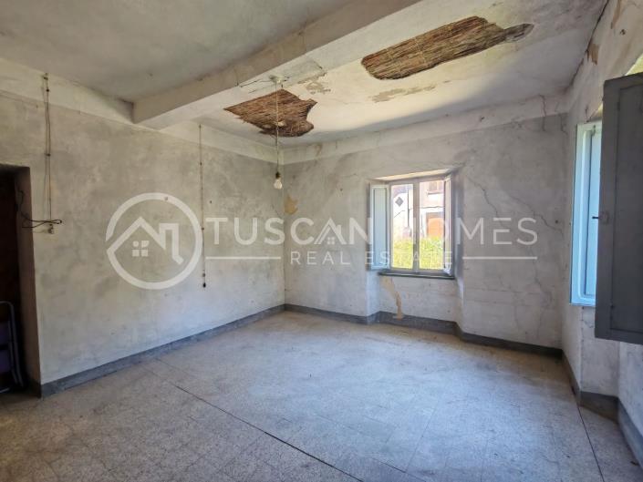 Image No.13-4 Bed Farmhouse for sale