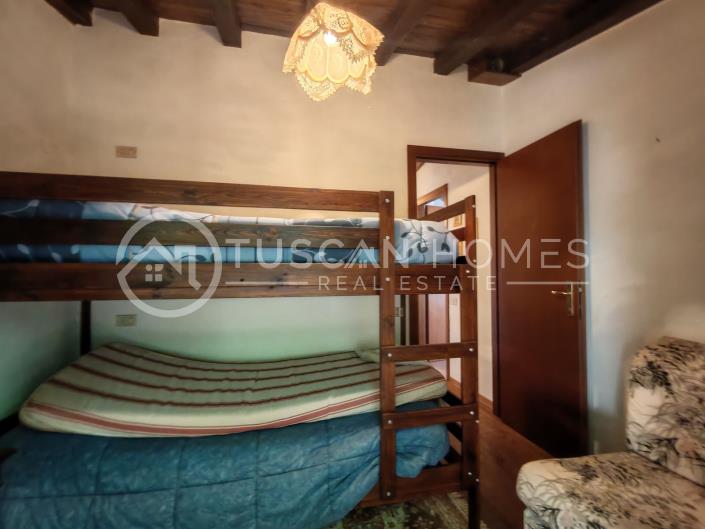 Image No.17-2 Bed Farmhouse for sale