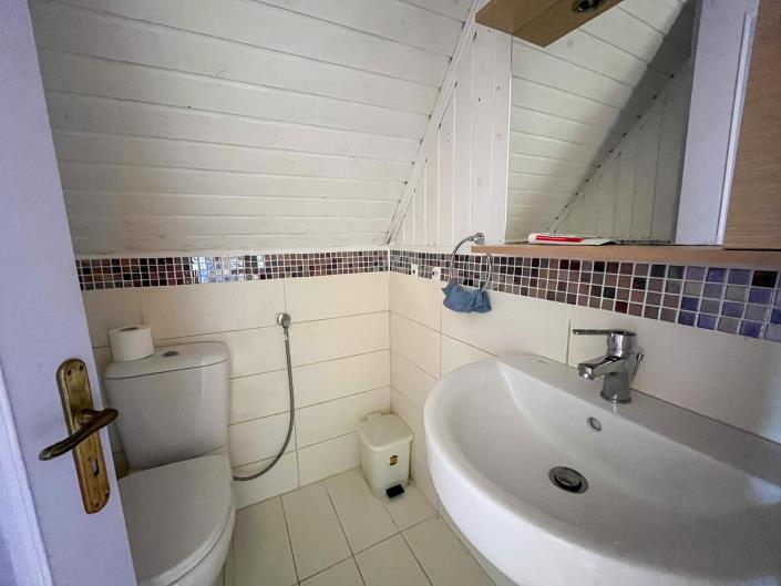 Image No.26-2 Bed Land for sale