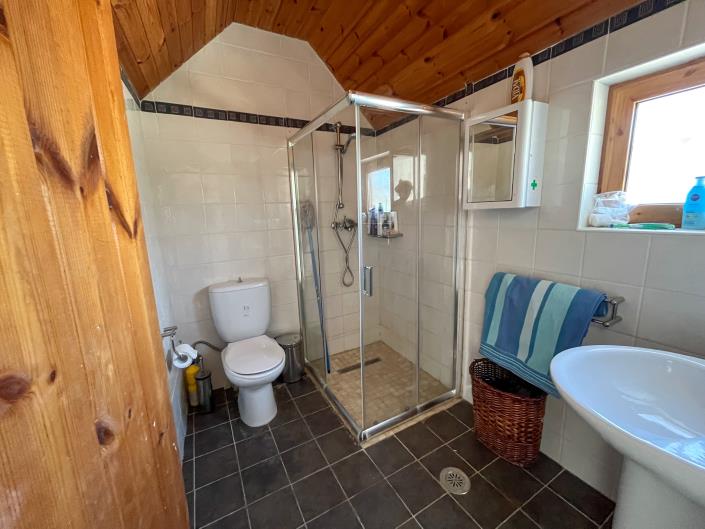 Image No.23-2 Bed Land for sale