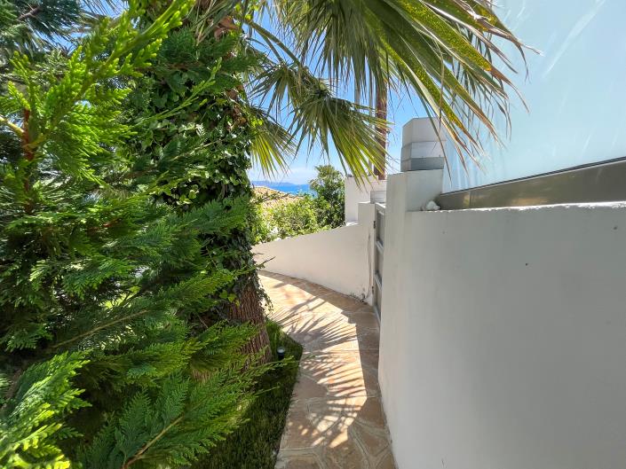 Image No.17-3 Bed Villa for sale