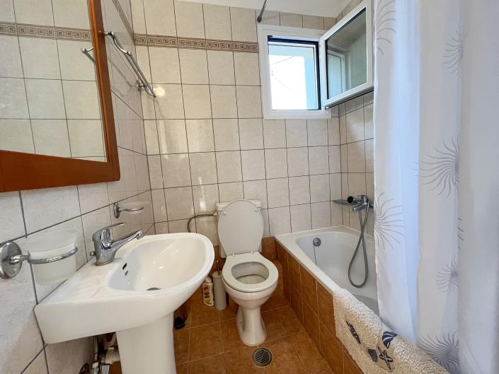 Image No.18-2 Bed Villa for sale