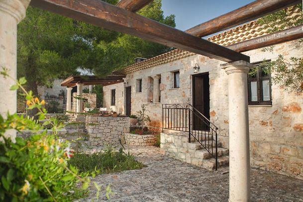 Image No.10-4 Bed Villa / Detached for sale