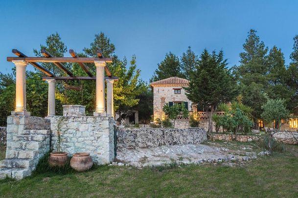 Image No.14-4 Bed Villa / Detached for sale