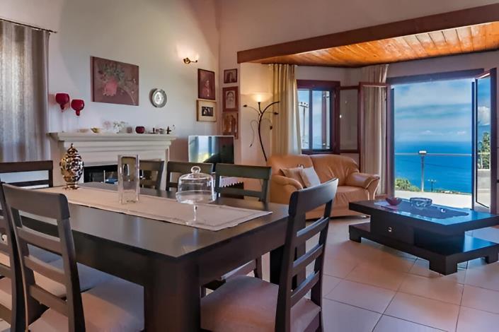 Image No.17-3 Bed Villa / Detached for sale