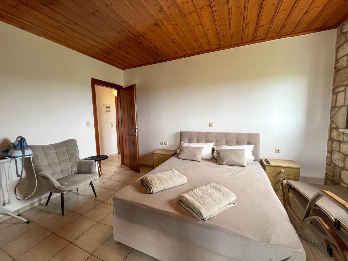 Image No.33-3 Bed Villa / Detached for sale