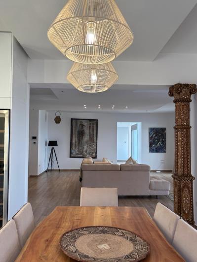 Image No.37-4 Bed Villa / Detached for sale