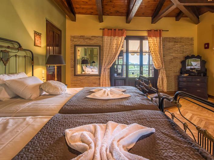 Image No.13-8 Bed Villa / Detached for sale