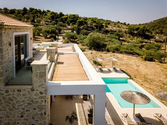 Image No.1-2 Bed Villa for sale