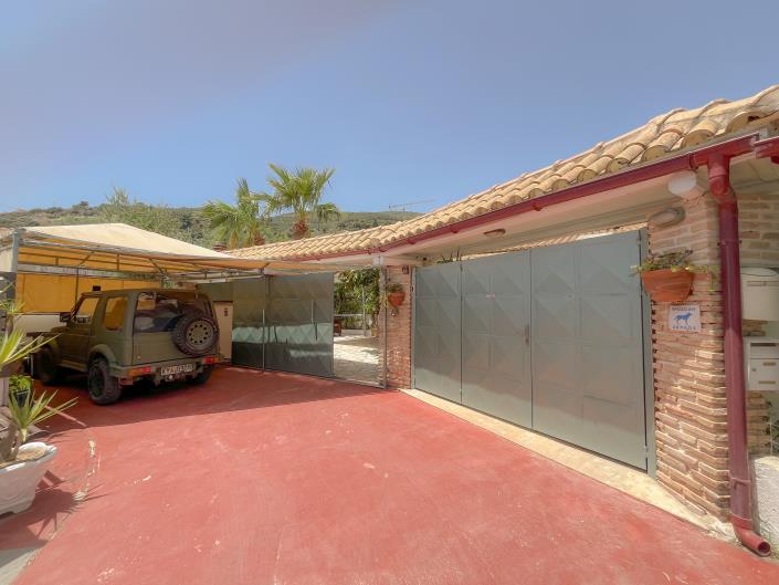 Image No.12-3 Bed Villa for sale