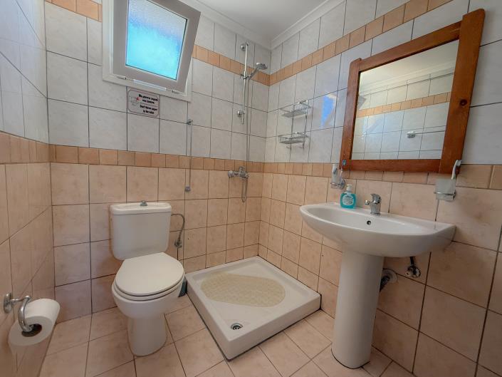 Image No.13-3 Bed House for sale