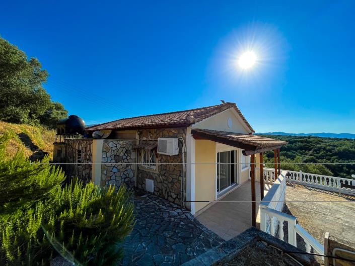 Image No.11-2 Bed Villa for sale