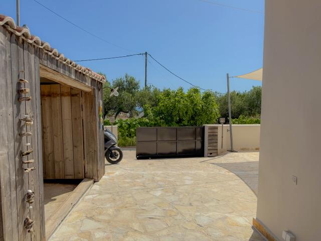 Image No.9-2 Bed Villa for sale