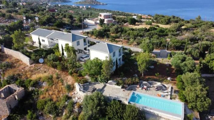 Image No.12-4 Bed Villa for sale