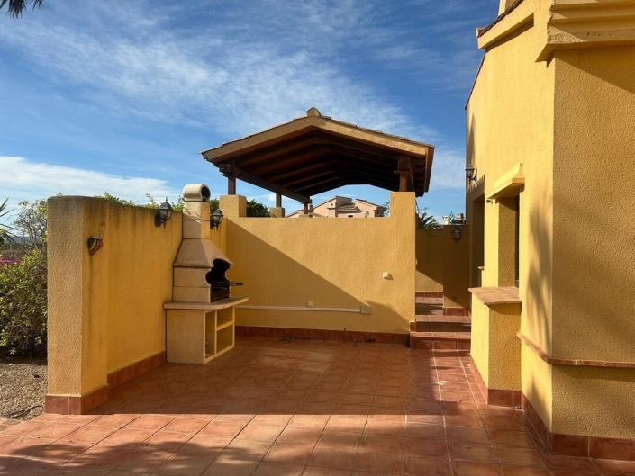 Image No.8-3 Bed Villa / Detached for sale