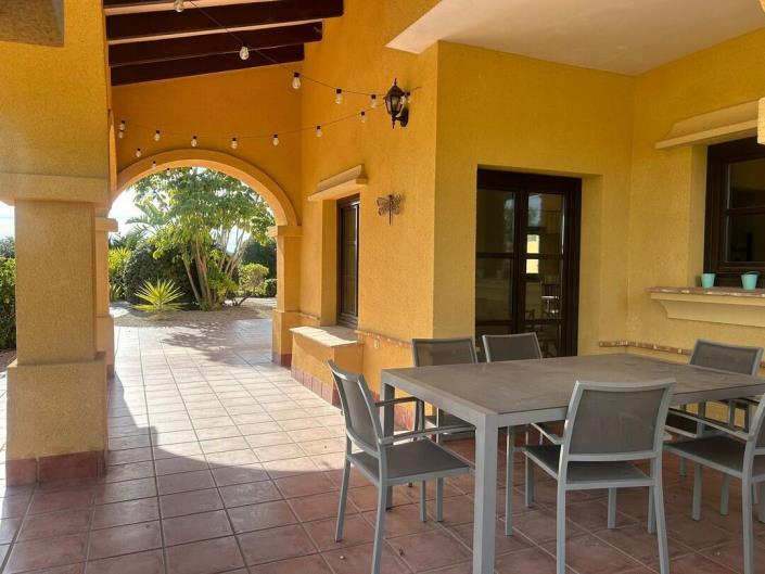 Image No.21-3 Bed Villa / Detached for sale