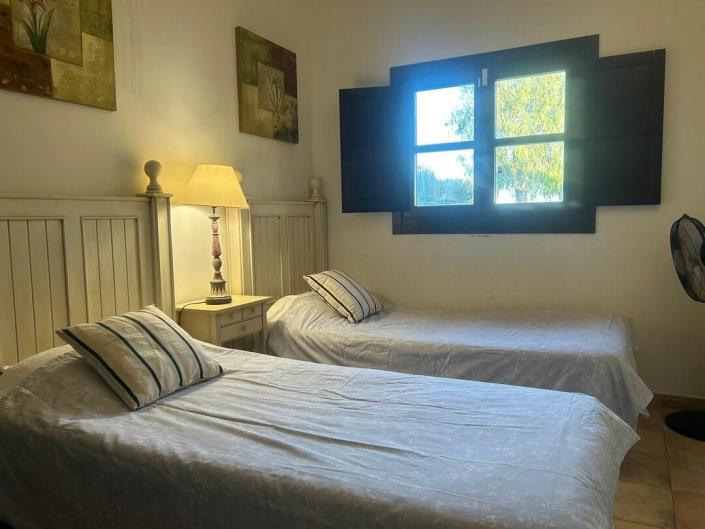 Image No.33-3 Bed Villa / Detached for sale