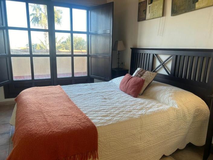 Image No.41-3 Bed Villa / Detached for sale