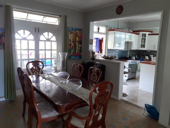 Image No.9-5 Bed House for sale