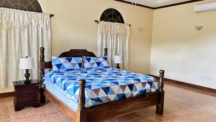 Image No.21-4 Bed Mansion for sale