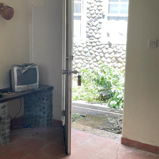 Image No.5-6 Bed Commercial for sale