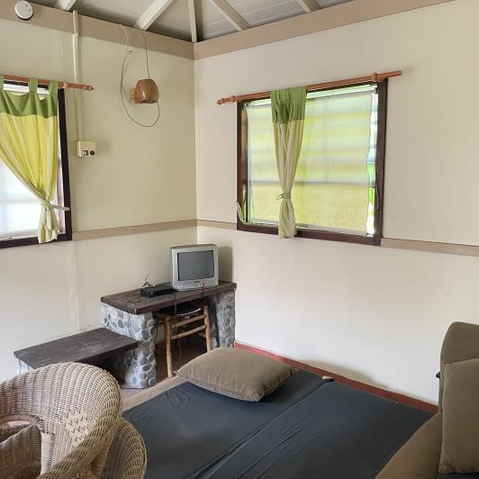 Image No.10-6 Bed Commercial for sale