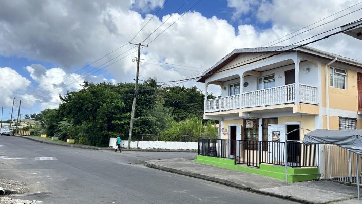 Image No.3-4 Bed Commercial for sale