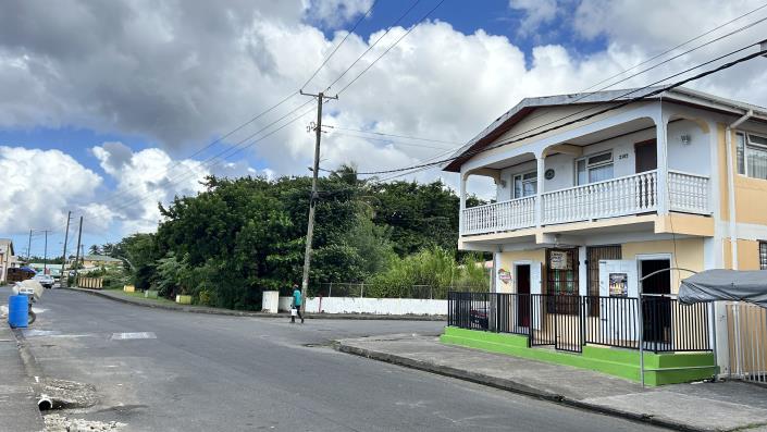 Image No.12-4 Bed Commercial for sale