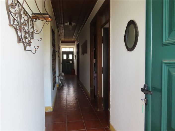 Image No.25-6 Bed Property for sale